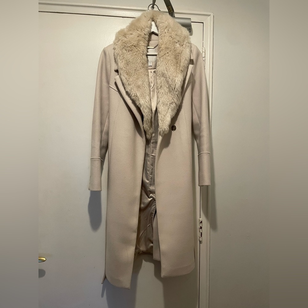 Evernew Cream Coat with detachable Faux Fur collar